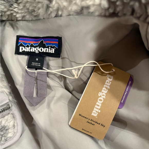 Patagonia Divided Sky Jacket - Picture 7 of 7